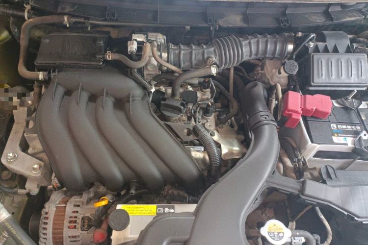 Used Nissan Livina 2013 Jingrui 1.6XL Manual Comfort Edition Engine Bay