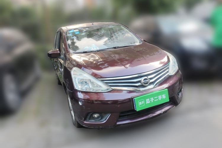 Used Nissan Livina 2013 1.6XE Manual Comfort Edition Front Right 45 Deg