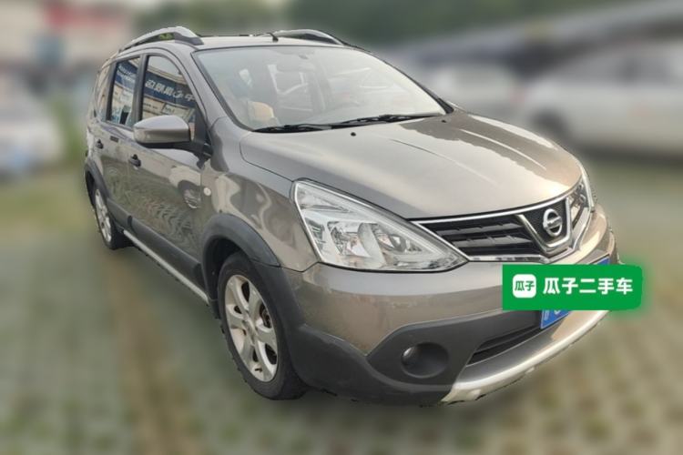 Used Nissan Livina 2013 JINRUI 1.6XV CVT Luxury Edition Front Right 45 Deg
