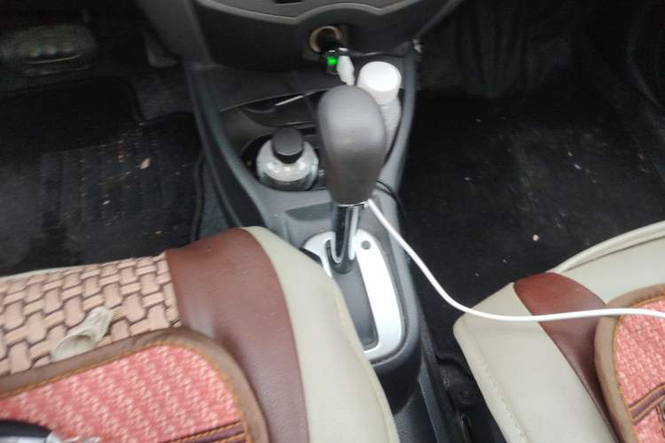 Used Nissan Livina 2013 JINRUI 1.6XV CVT Luxury Edition Gear Lever