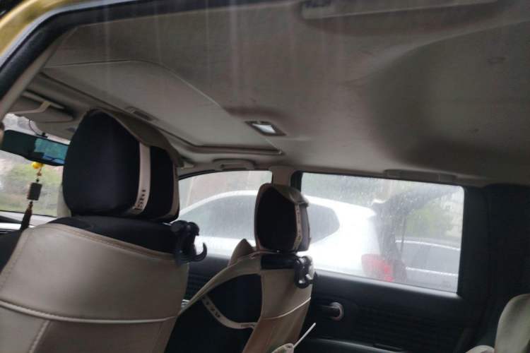 Used Nissan Livina 2013 JINRUI 1.6XV CVT Luxury Edition Headliner