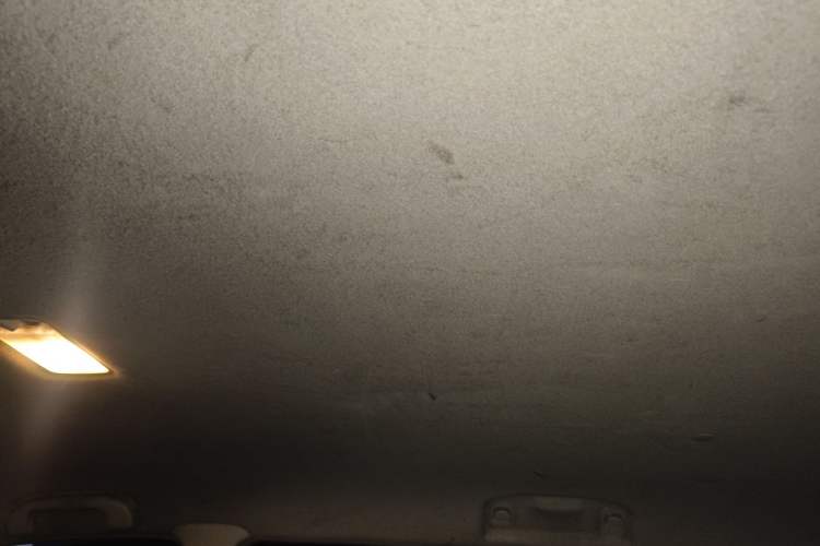 Used Nissan Livina 2013 1.6XE Manual Comfort Edition Headliner