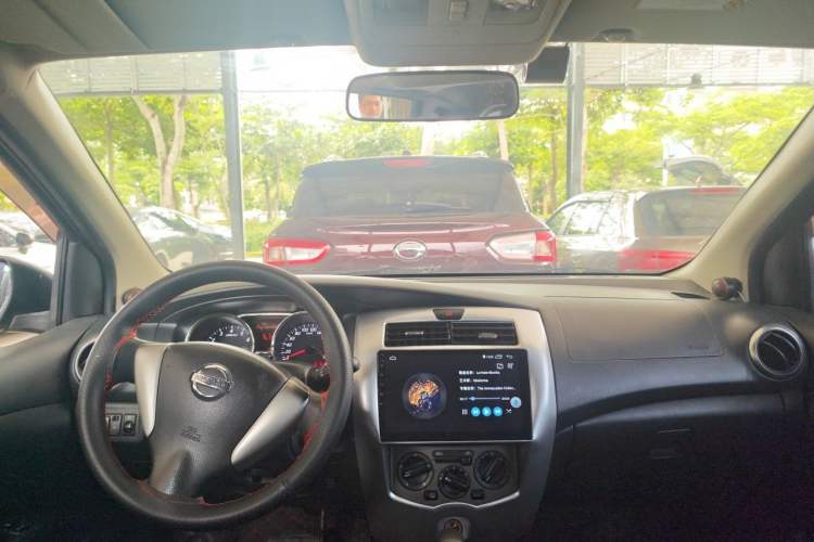 Used Nissan Livina 2013 JINRUI 1.6XV CVT Luxury Edition Headliner