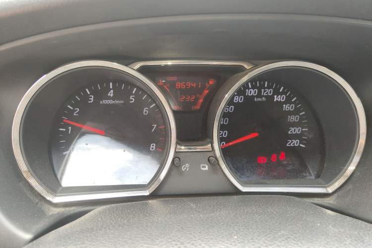 Used Nissan Livina 2013 1.6XE Manual Comfort Edition Instrument Cluster