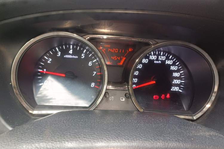 Used Nissan Livina 2013 Jingrui 1.6XL Manual Comfort Edition Instrument Cluster