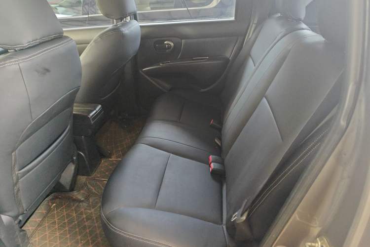 Used Nissan Livina 2013 JINRUI 1.6XV CVT Luxury Edition Left Rear Seat