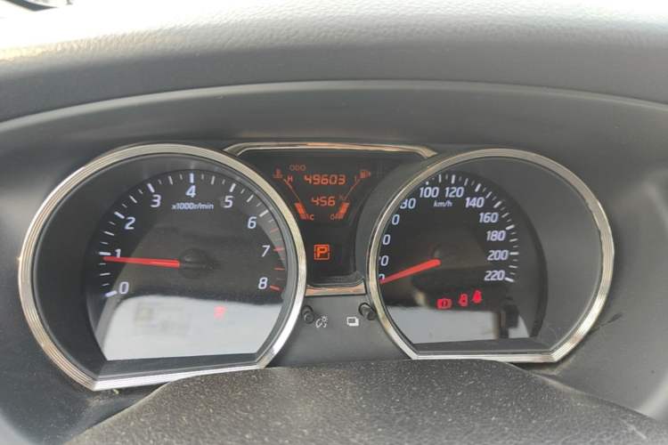 Used Nissan Livina 2013 JINRUI 1.6XV CVT Luxury Edition Odometer Close Up