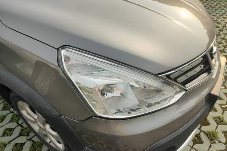 Used Nissan Livina 2013 JINRUI 1.6XV CVT Luxury Edition Right Front Headlight