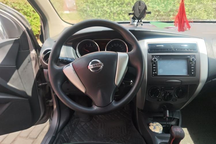 Used Nissan Livina 2013 Jingrui 1.6XL Manual Comfort Edition Steering Wheel