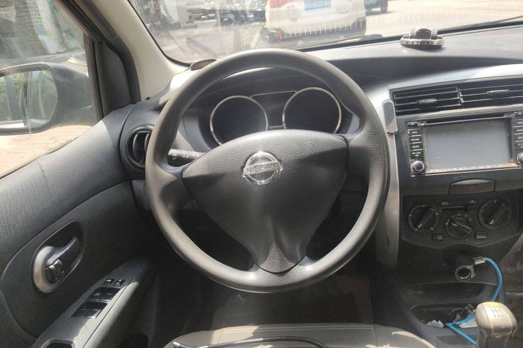 Used Nissan Livina 2013 1.6XE Manual Comfort Edition Steering Wheel