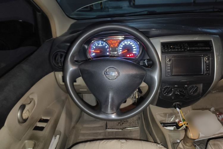 Used Nissan Livina 2013 1.6XE Manual Comfort Edition Steering Wheel