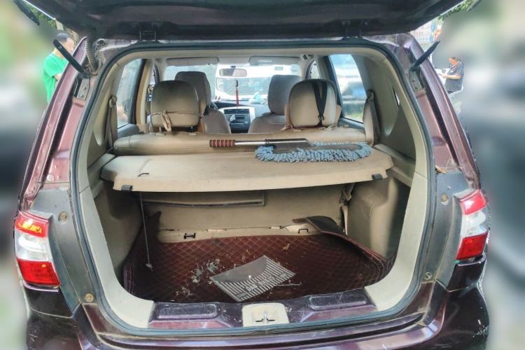 Used Nissan Livina 2013 1.6XE Manual Comfort Edition Trunk
