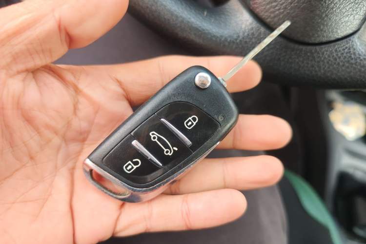 Used Nissan Livina 2013 Jingrui 1.6XL Manual Comfort Edition Vehicle Key