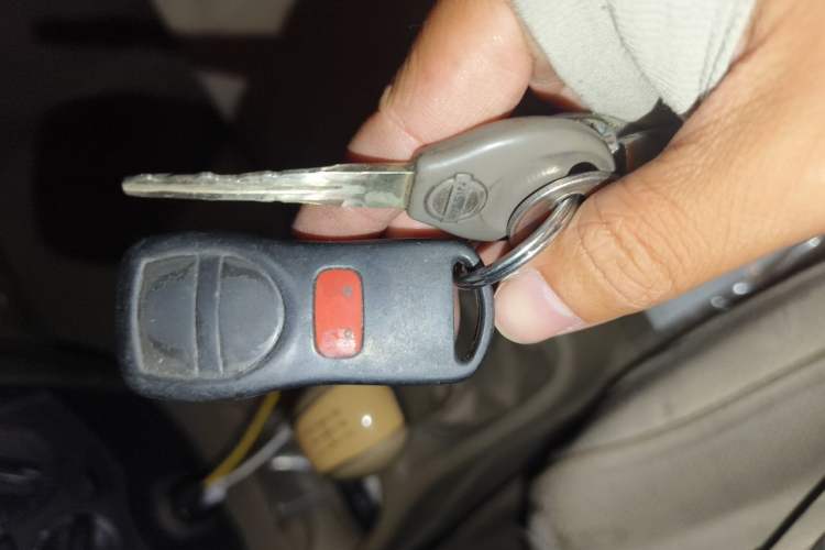 Used Nissan Livina 2013 1.6XE Manual Comfort Edition Vehicle Key
