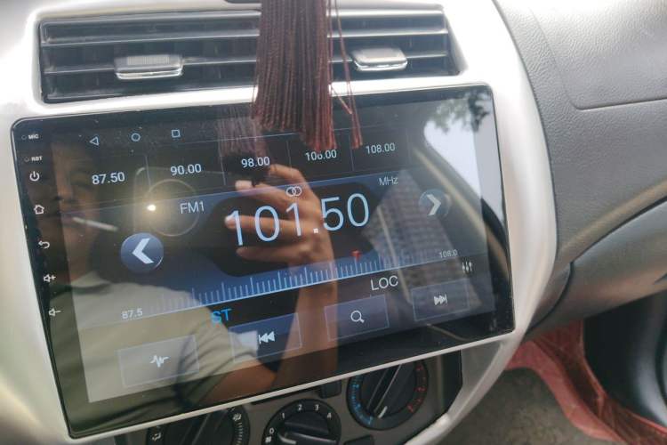 Used Nissan Livina 2013 Jinrui 1.6XL CVT Comfort Edition Audio And AC Panel