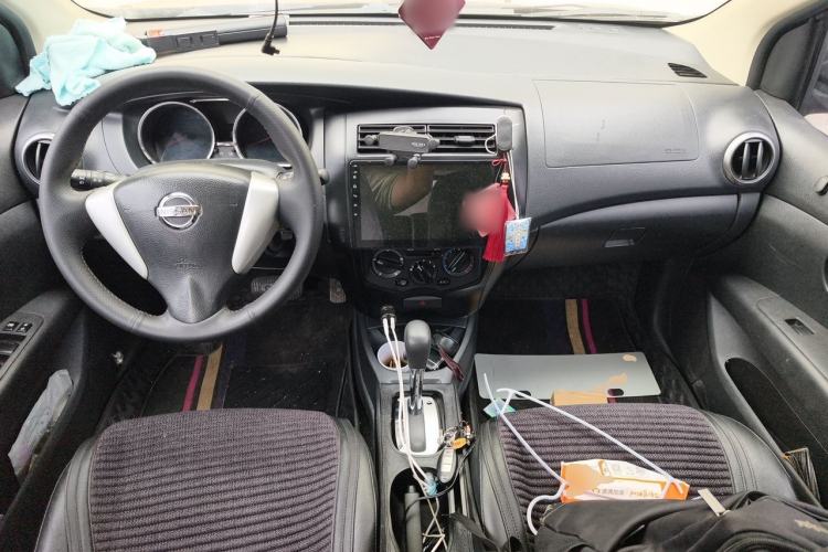 Used Nissan Livina 2013 Jinrui 1.6XL CVT Comfort Edition Center Console