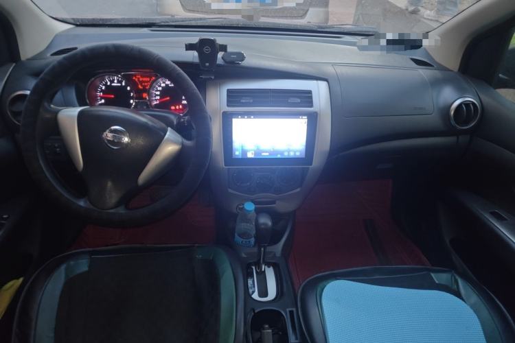 Used Nissan Livina 2013 Jinrui 1.6XL CVT Comfort Edition Center Console