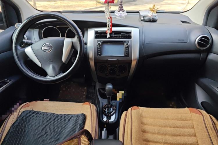 Used Nissan Livina 2013 Jinrui 1.6XL CVT Comfort Edition Center Console