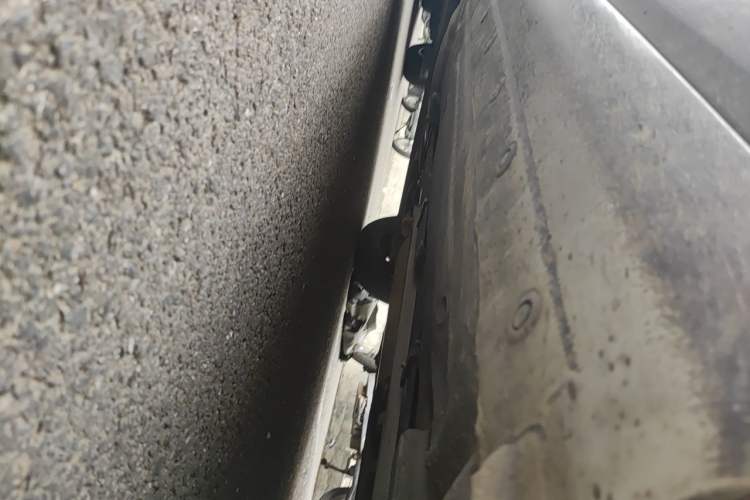 Used Nissan Livina 2013 1.6XE Manual Comfort Edition Chassis Front Right