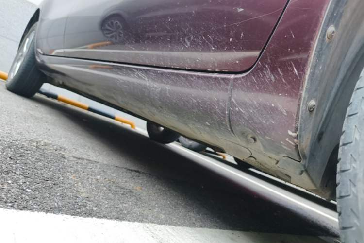 Used Nissan Livina 2013 1.6XE Manual Comfort Edition Chassis Front Right