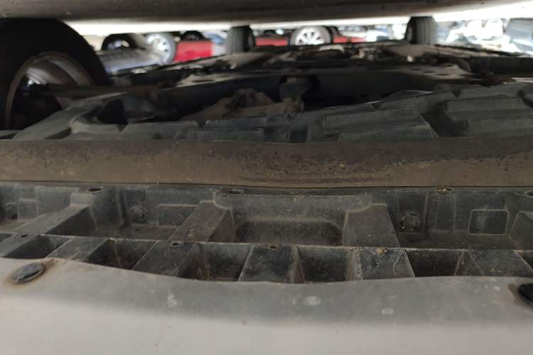 Used Nissan Livina 2013 Jingrui 1.6XL Manual Comfort Edition Chassis Front