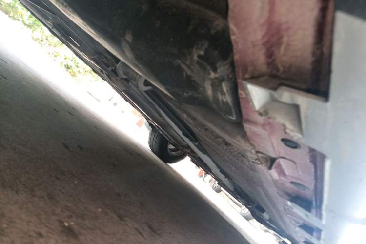 Used Nissan Livina 2013 Jingrui 1.6XL Manual Comfort Edition Chassis Rear Right