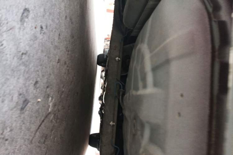 Used Nissan Livina 2013 Jingrui 1.6XL Manual Comfort Edition Chassis Rear
