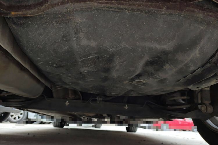 Used Nissan Livina 2013 Jingrui 1.6XL Manual Comfort Edition Chassis Rear