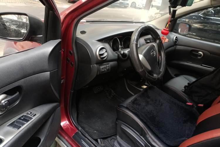 Used Nissan Livina 2013 JINRUI 1.6XV CVT Luxury Edition Driver Seat