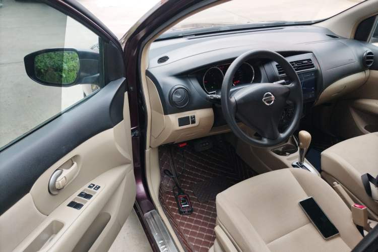 Used Nissan Livina 2013 1.6XE CVT Comfort Edition Driver Seat