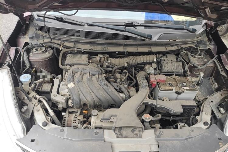 Used Nissan Livina 2013 1.6XE Manual Comfort Edition Engine Bay