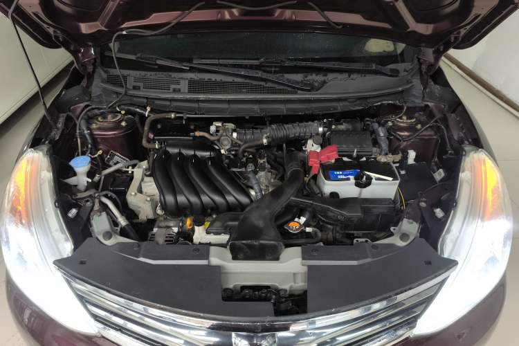 Used Nissan Livina 2013 1.6XE CVT Comfort Edition Engine Bay