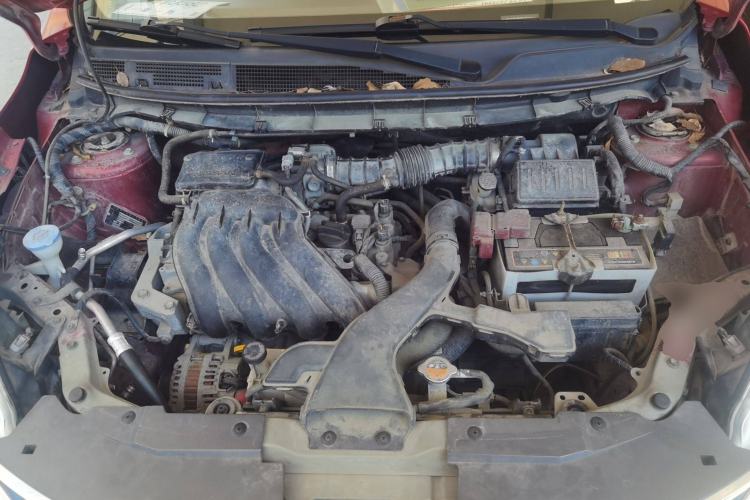 Used Nissan Livina 2013 Jingrui 1.6XL Manual Comfort Edition Engine Bay