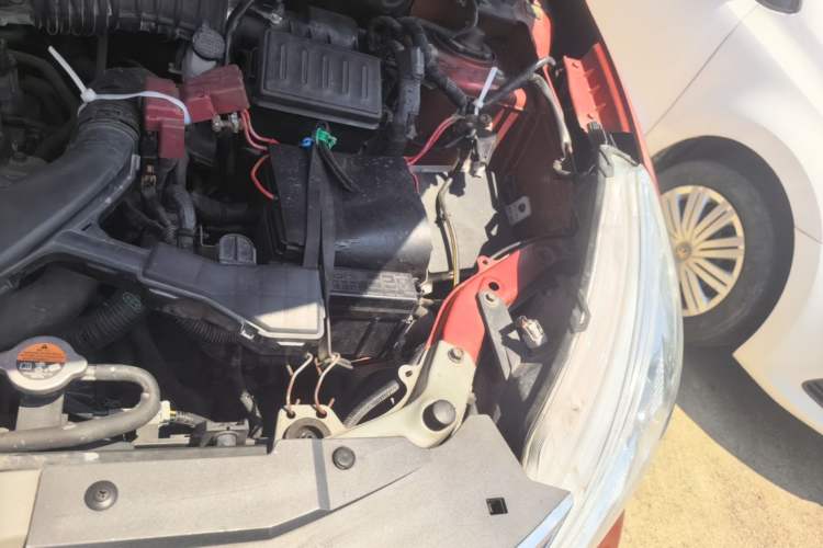 Used Nissan Livina 2013 Jinrui 1.6XL CVT Comfort Edition Engine Bay Left