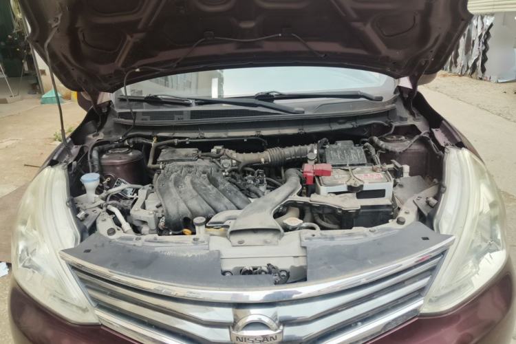 Used Nissan Livina 2013 1.6XE Manual Comfort Edition Engine Bay