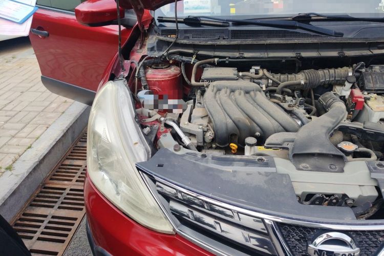Used Nissan Livina 2013 Jinrui 1.6XL CVT Comfort Edition Engine Bay Right