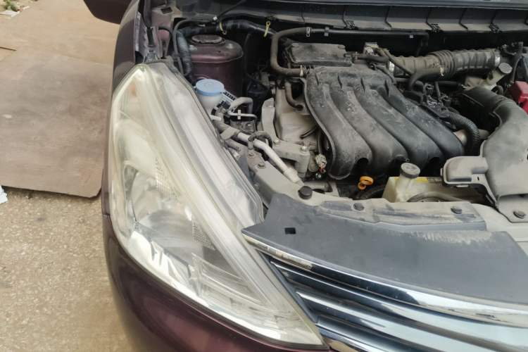Used Nissan Livina 2013 1.6XE Manual Comfort Edition Engine Bay Right