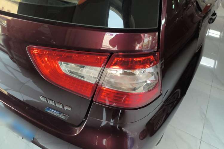 Used Nissan Livina 2013 1.6XE CVT Comfort Edition Exterior 6