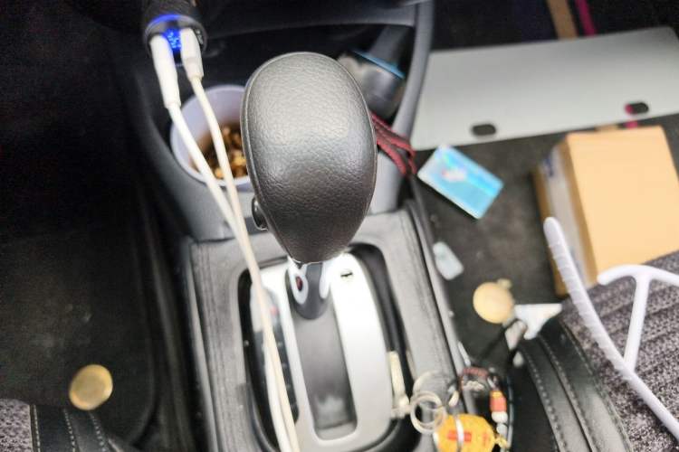 Used Nissan Livina 2013 Jinrui 1.6XL CVT Comfort Edition Gear Lever