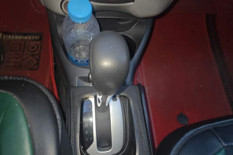 Used Nissan Livina 2013 Jinrui 1.6XL CVT Comfort Edition Gear Lever