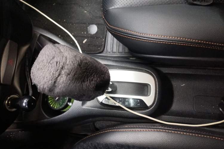 Used Nissan Livina 2013 JINRUI 1.6XV CVT Luxury Edition Gear Lever