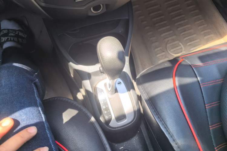 Used Nissan Livina 2013 Jinrui 1.6XL CVT Comfort Edition Gear Lever