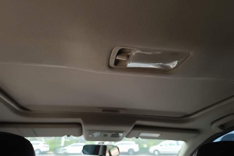 Used Nissan Livina 2013 JINRUI 1.6XV Manual Luxury Edition Headliner
