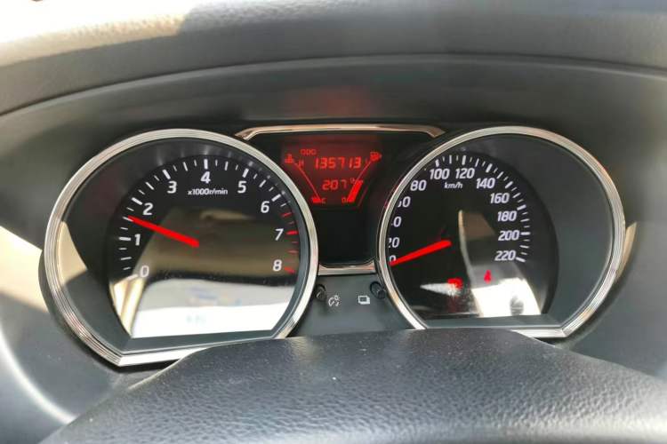 Used Nissan Livina 2013 1.6XE Manual Comfort Edition Instrument Cluster