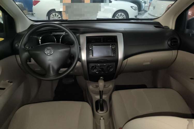 Used Nissan Livina 2013 1.6XE CVT Comfort Edition Interior 2