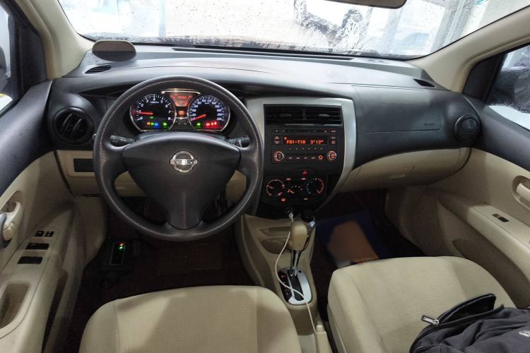 Used Nissan Livina 2013 1.6XE CVT Comfort Edition Interior 2