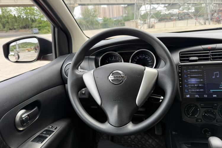 Used Nissan Livina 2013 Jinrui 1.6XL CVT Comfort Edition Interior 2