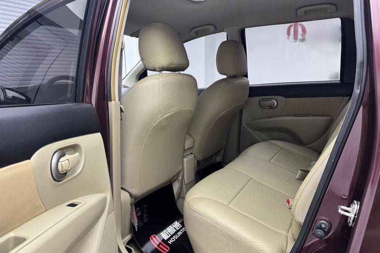 Used Nissan Livina 2013 1.6XE Manual Comfort Edition Interior 3