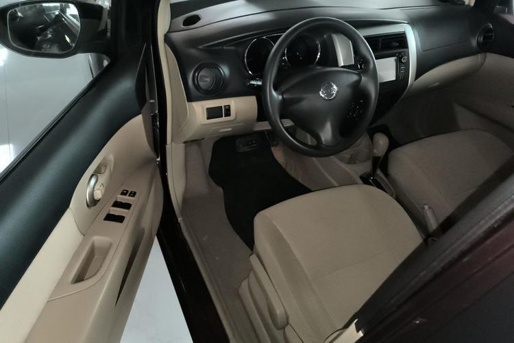Used Nissan Livina 2013 1.6XE CVT Comfort Edition Interior 3