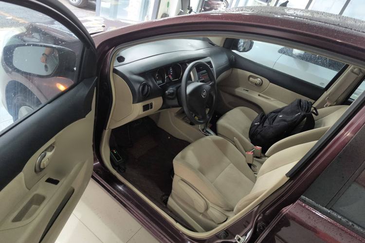 Used Nissan Livina 2013 1.6XE CVT Comfort Edition Interior 3